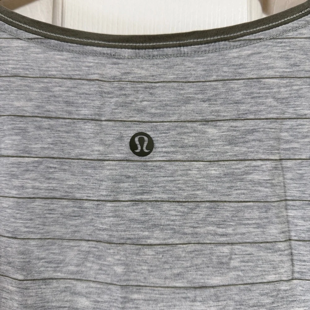 Lululemon Love Crew Short Serve Stripe Heathered Core Light Grey Sage size 6